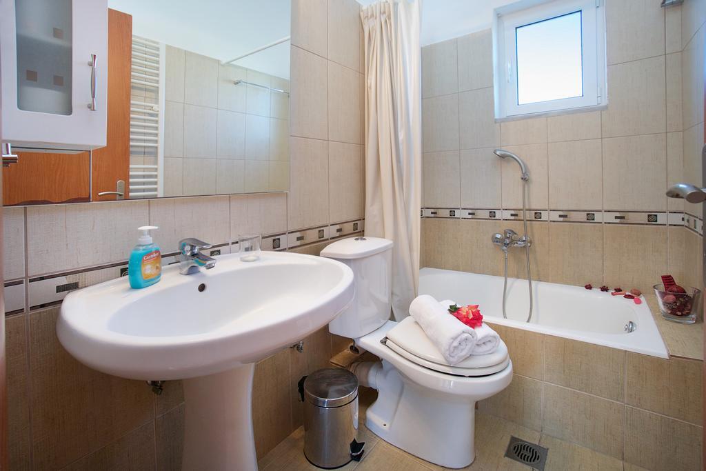Diamanto Complex Aparthotel Karavomylos Eksteriør bilde