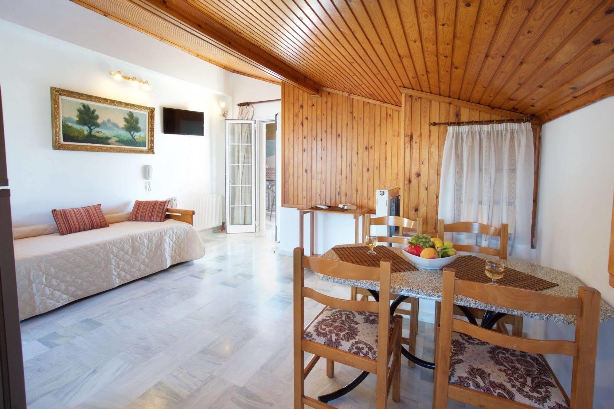 Diamanto Complex Aparthotel Karavomylos Eksteriør bilde